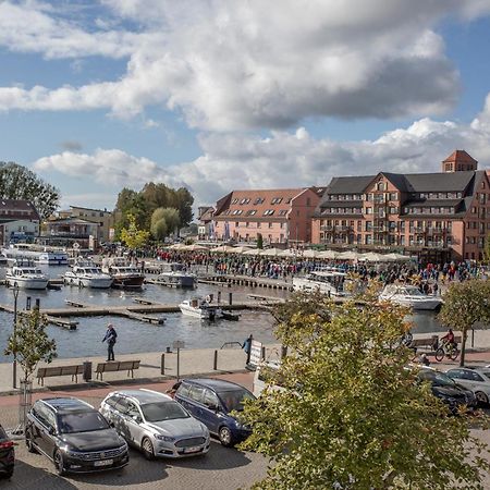 Altstadtapartment Carli- Komfortable Ferienwohnung Im Herzen Von Waren Waren  Exteriér fotografie